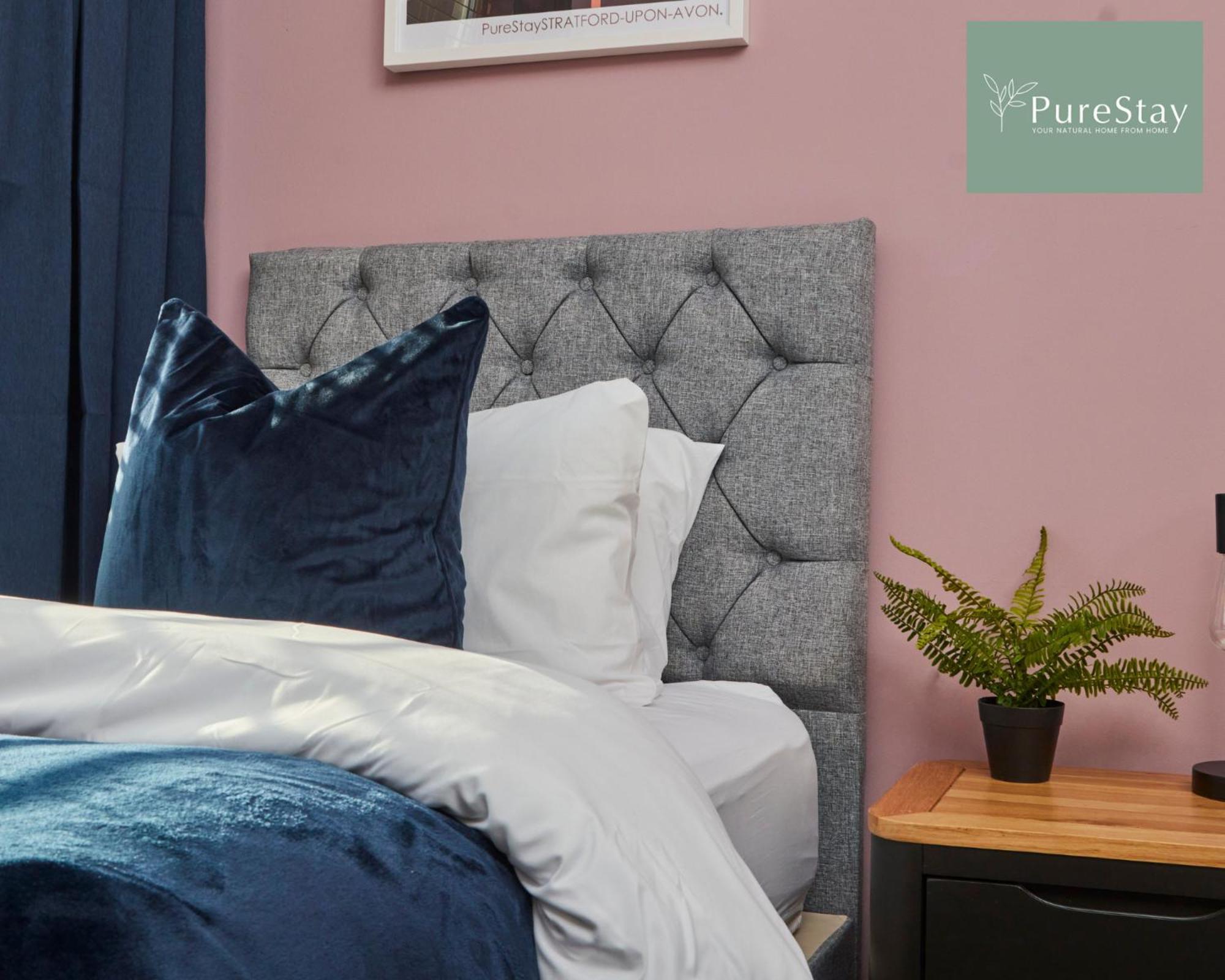 Superb House Manchester Near Etihad With Free Parking Sleeps 8 Екстериор снимка