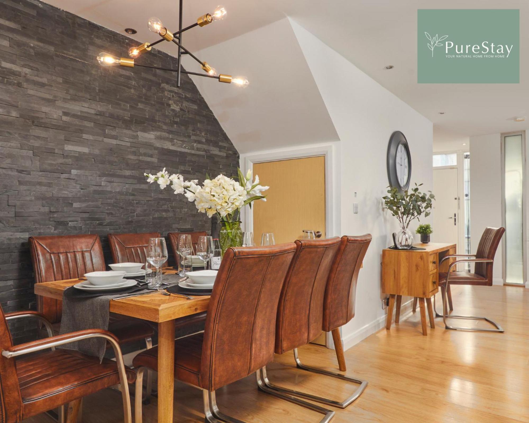 Superb House Manchester Near Etihad With Free Parking Sleeps 8 Екстериор снимка