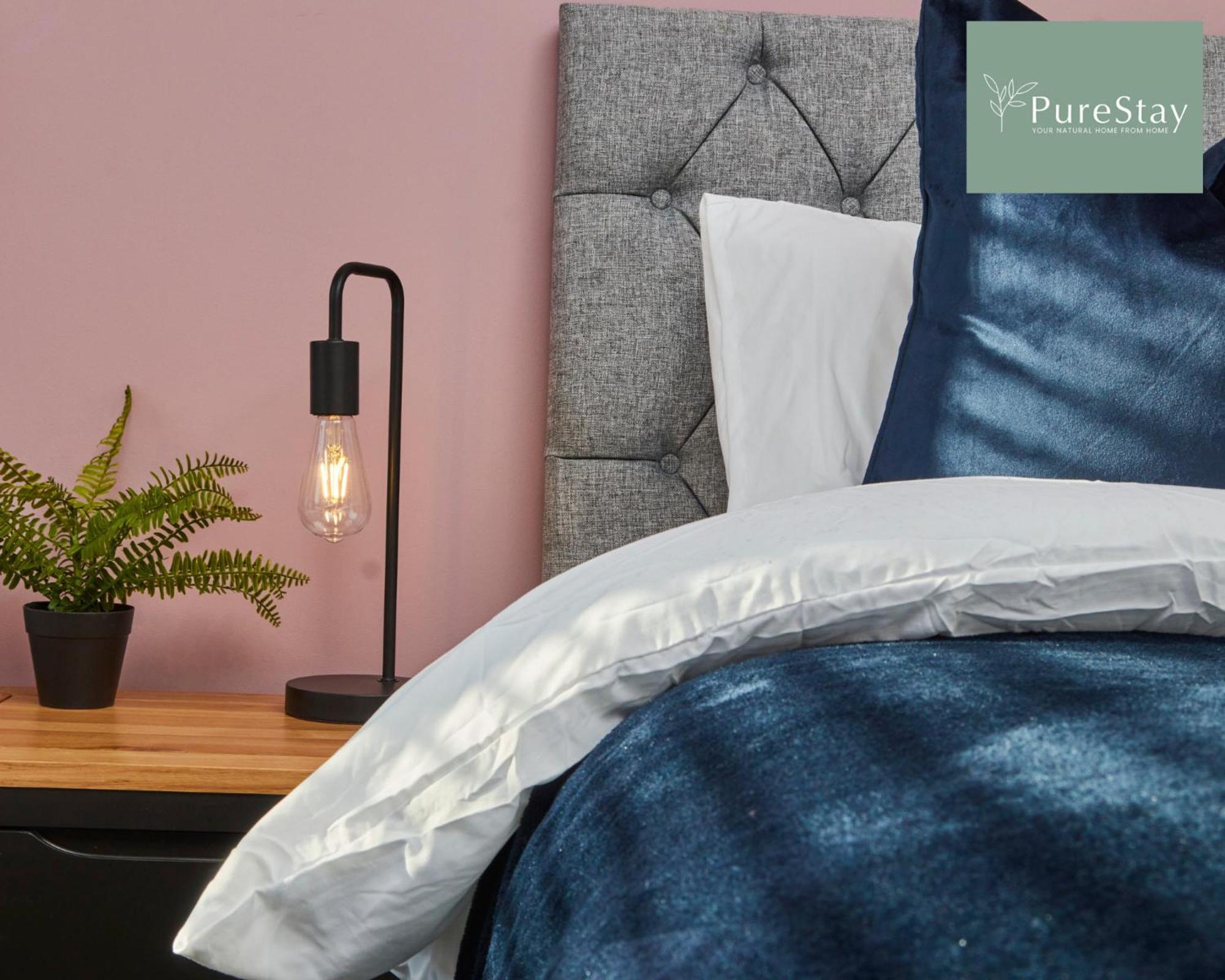 Superb House Manchester Near Etihad With Free Parking Sleeps 8 Екстериор снимка