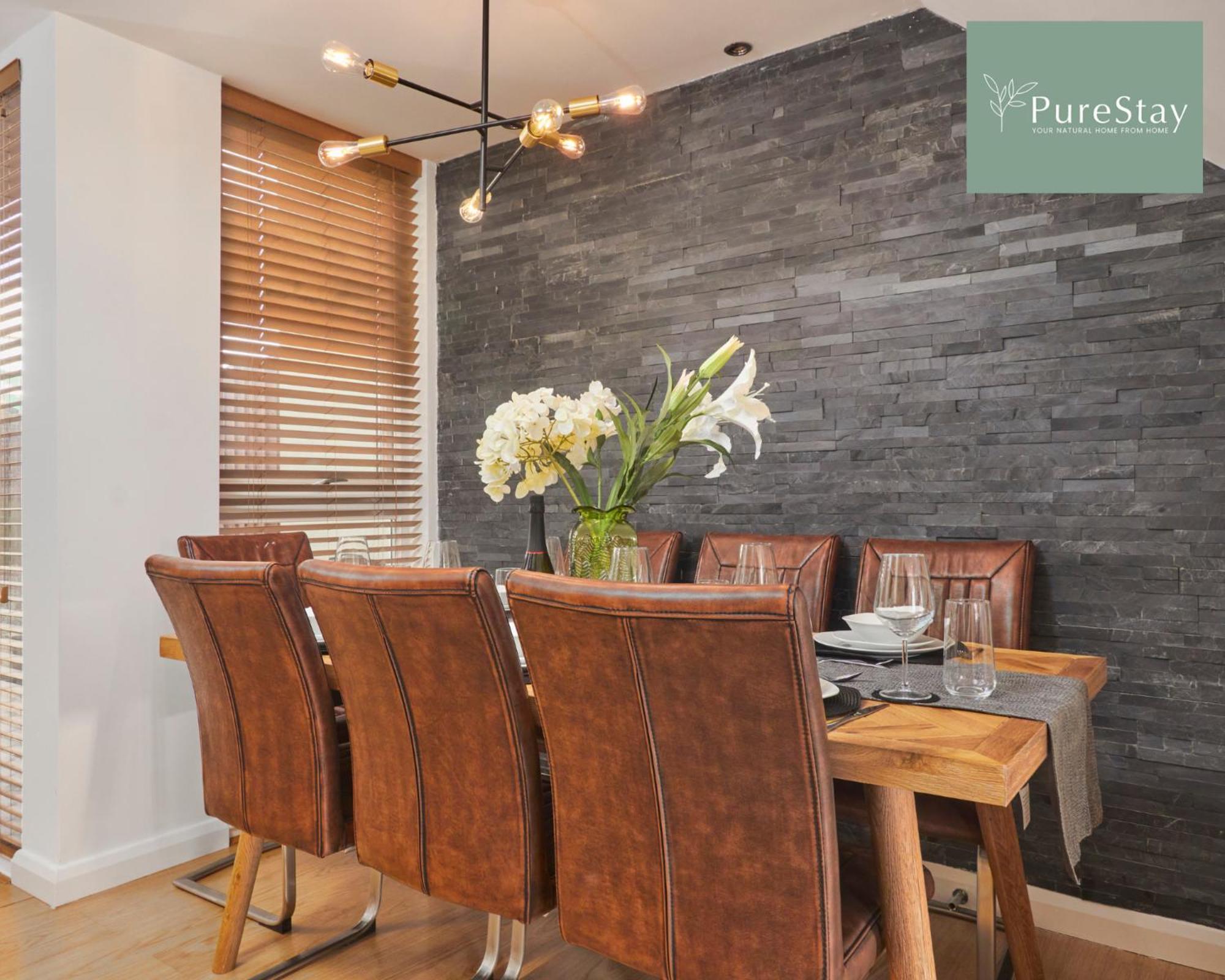 Superb House Manchester Near Etihad With Free Parking Sleeps 8 Екстериор снимка