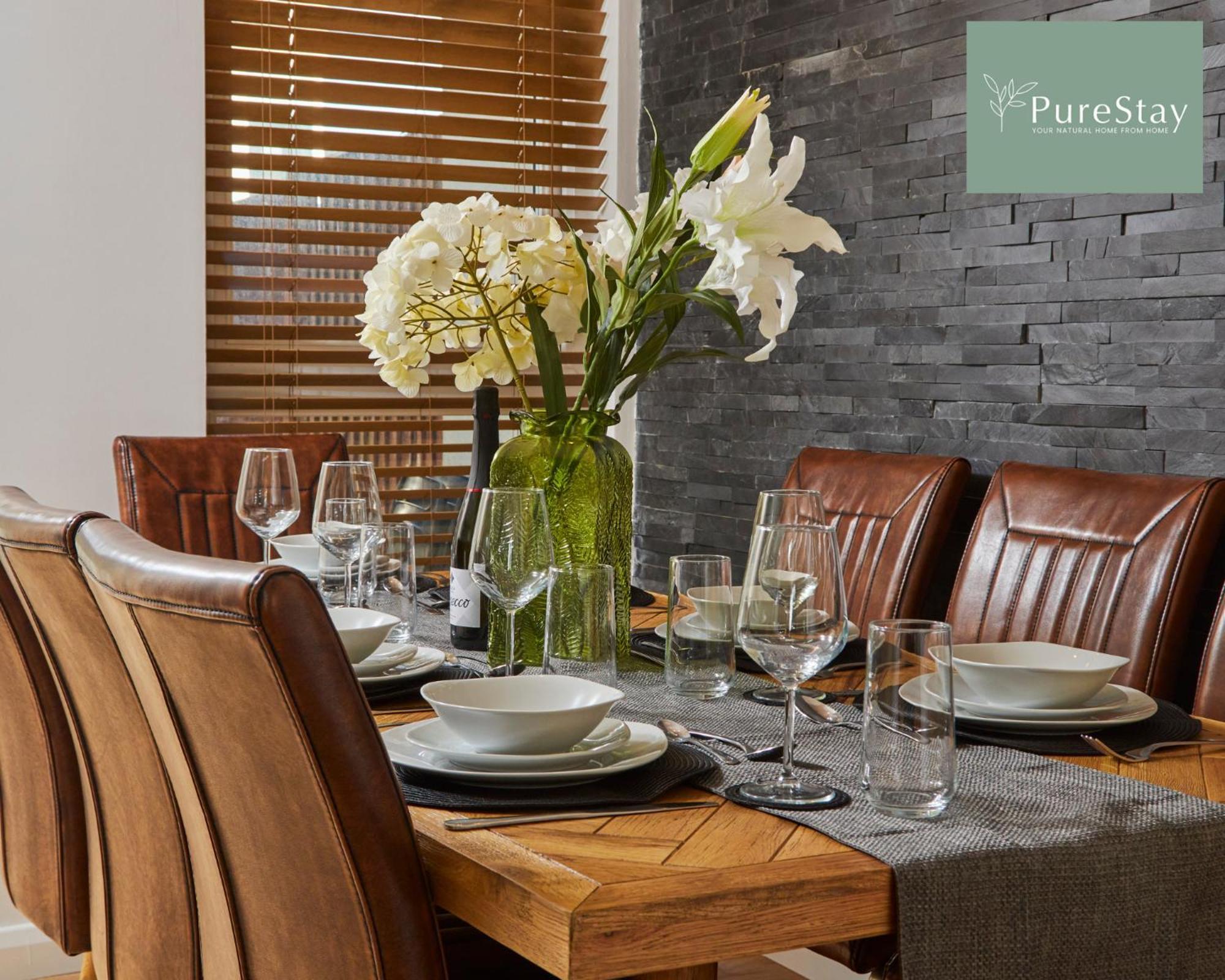 Superb House Manchester Near Etihad With Free Parking Sleeps 8 Екстериор снимка