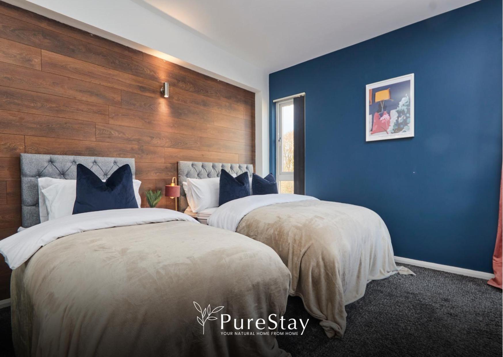 Superb House Manchester Near Etihad With Free Parking Sleeps 8 Екстериор снимка